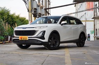 2025款奔腾T90 龙耀版 1.5T 欢享型