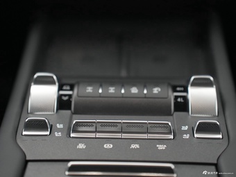 2025款坦克300 Hi4-T