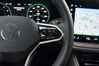 2025款途锐 2.0TSI 锐影版