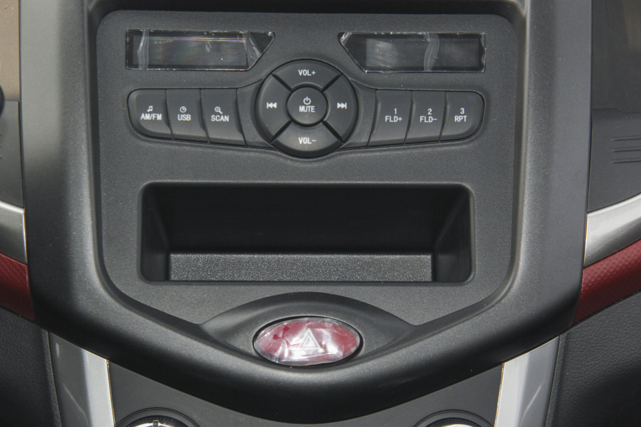  2019款奔奔EV360改款 标准型 