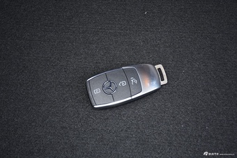 2022款奔驰E级 改款 E 300 L 豪华型