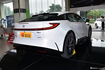 2025款一汽丰田bZ5 550 PRO智行版