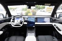 2024款银河L7 龙腾版 1.5T 115km MAX