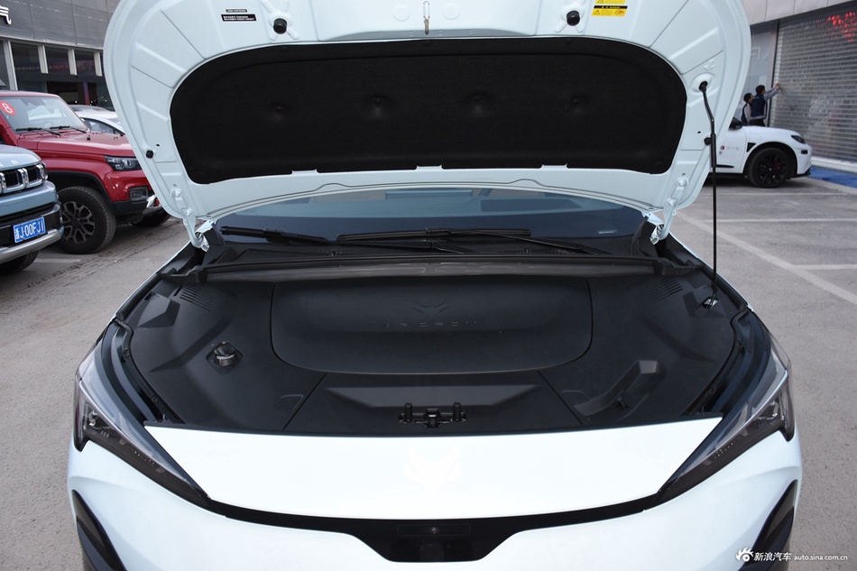 2024款极狐αT5 660 MAX