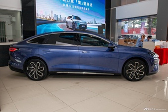 2025款宝骏享境PHEV 140km豪华版
