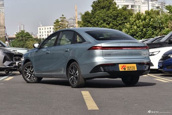 2025款荣威D6 520km 智享版