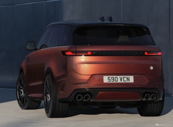 2025款揽胜运动 4.4 V8 SV Carbon 官图