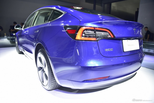 特斯拉Model 3