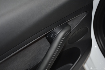 2021款Model 3 标准续航后驱升级版