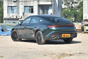 2026款MG7 2.0T自动 Trophy+ 超级运动版