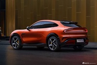 2025款小米YU7熔岩橙