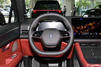 2025款问界M5 增程 Ultra 后驱版