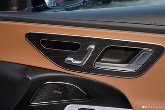 2026款奔驰E级 260 L 经典型