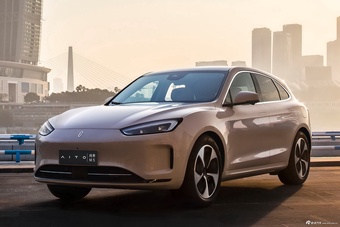 2022款问界M5 EV 四驱纯电基本型 官图