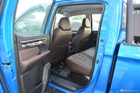 2021款帅铃T8 2.0T手动PRO柴油两驱锐尚版大双