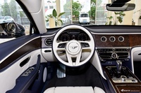 2024款飞驰 4.0T V8 Mulliner