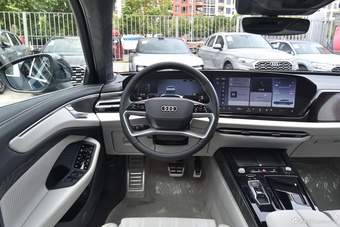 2026款奥迪A6L 2.0T 尊享致雅型
