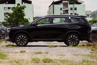 2025款瑞虎8 PLUS 1.6T 乘风版 5座