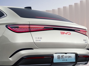 2025款海豹07 DM-i 智驾版 1.5T 125km 旗舰型 官图