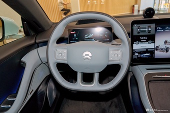 2025款蔚来ET5 75kWh