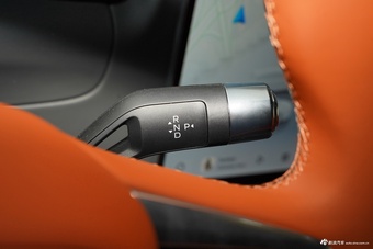 2025款吉利银河M9 210km 四驱领航版