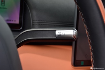 2025款风云A9L 260超长续航尊贵版