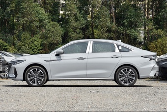 2024款艾瑞泽8 1.6T DCT睿