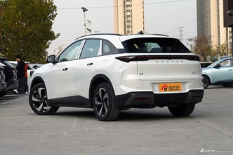 2026款极狐 阿尔法T5 增程 215 元境智行版