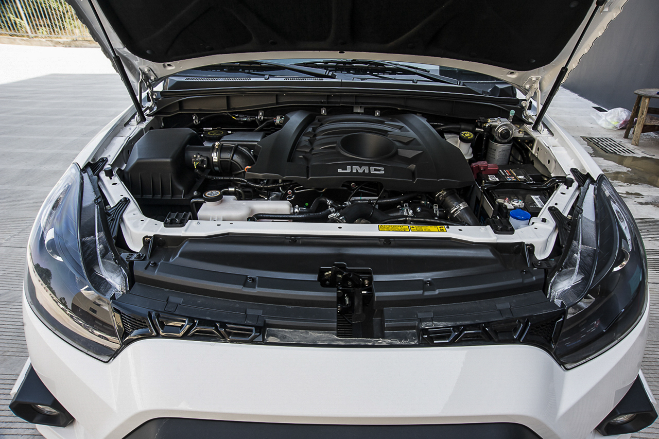 2018款域虎5 2.4T手动经典版柴油四驱豪华型长轴JX4D24A5L图片