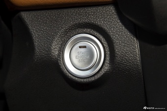 2022款福田征服者5 2.0T自动柴油两驱武林至尊长轴4F20TC