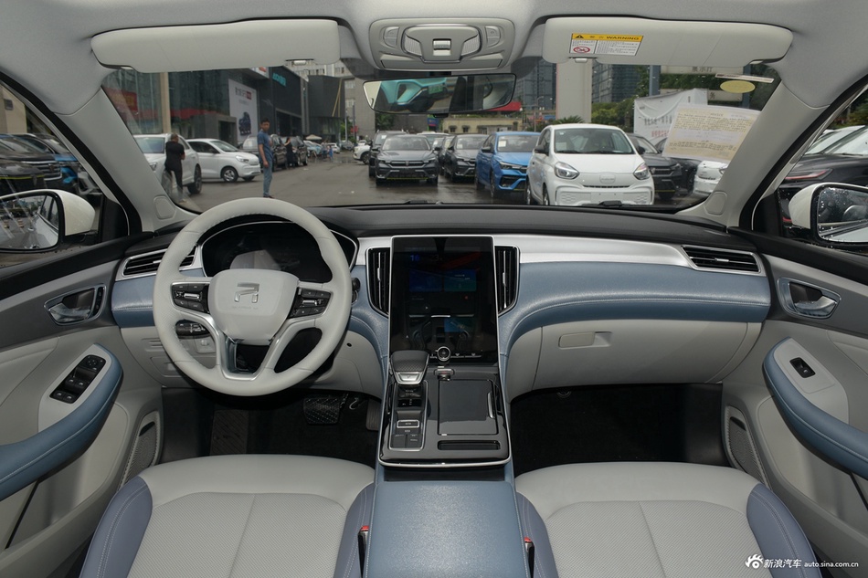 2021款R汽车 ER6 新动版 620km 智行版