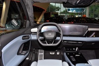 2025款奥迪Q6L e-tron 首发领航版