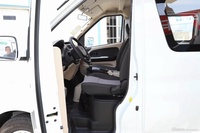 2023款睿行EM80 EV 平顶背掀门7座