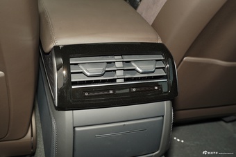 2025款奥迪A8L 45 TFSI quattro 豪华型