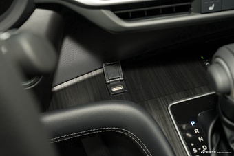 2026款格瑞维亚 2.5L混动 尊贵PLUS版