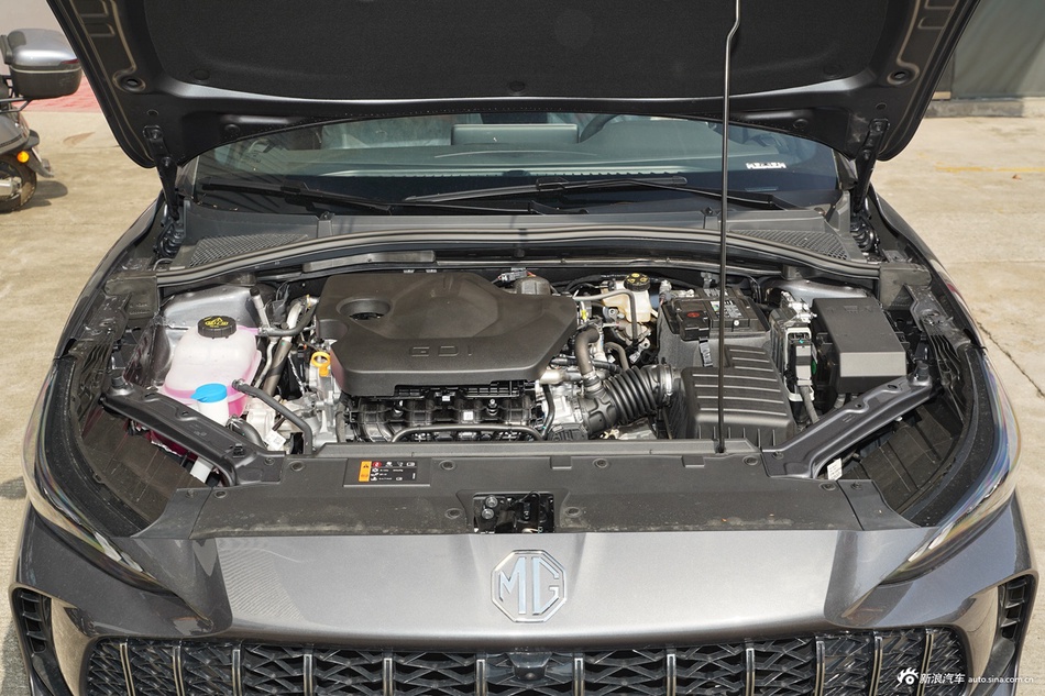 2026款MG5 180DVVT 全球豪华版