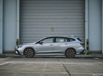2025款斯巴鲁WRX 2.4T CVT Wagon tS EyeSight 官图