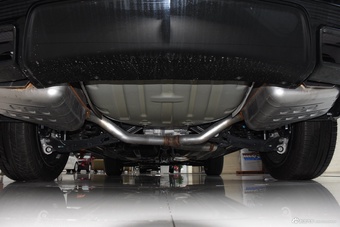 2025款XT6 2.0T 六座四驱尊贵行政黑标版