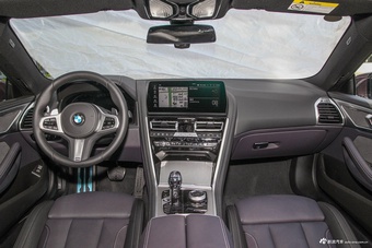 2021款宝马8系 840i xDrive 四门轿跑车 M运动套装图片
