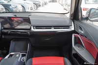 2025款宝马iX1 eDrive25L X设计套装