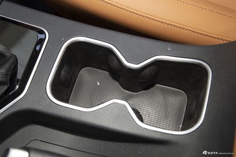 2022款福田征服者5 2.0T自动柴油两驱武林至尊长轴4F20TC