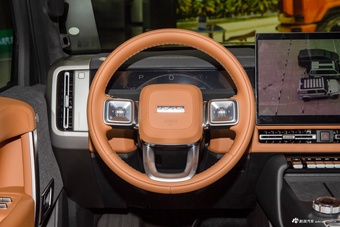 2026款iCAR V27 200KM四驱猎鹰700