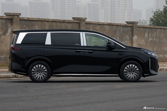 2026款比亚迪夏 DM-i 218KM超越型