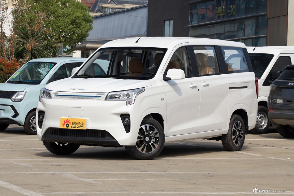 2023款风光E380 标准版-舒适型 7座