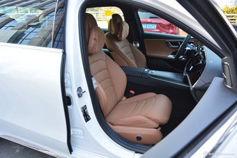 2024款奔驰E级 E 260 L 运动型