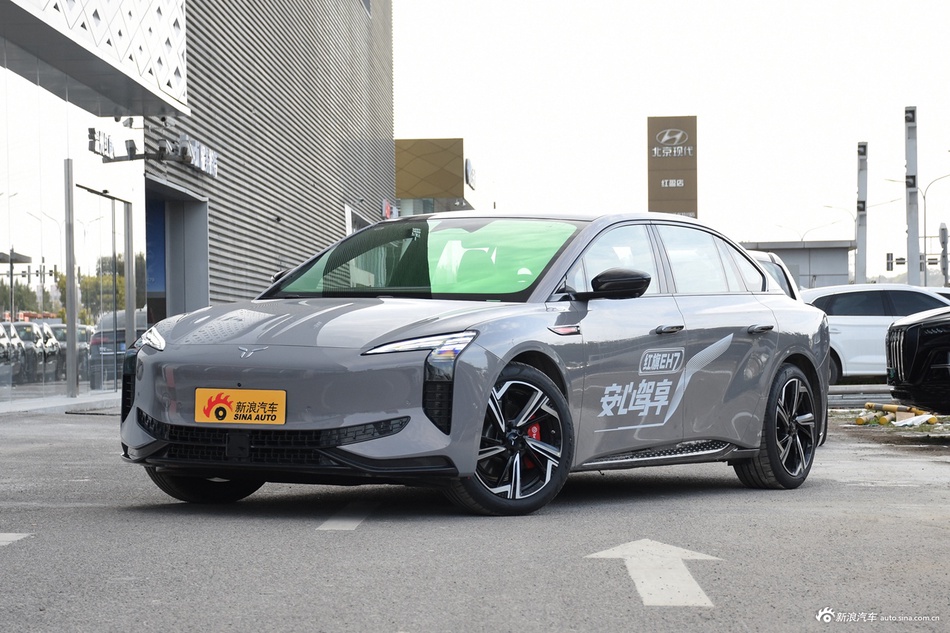 2024款红旗EH7 760 Pro+ 四驱版