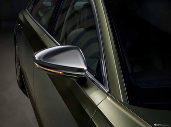 2022款奥迪A8L Horch创始人版 传奇型