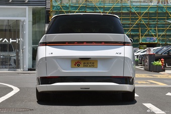 2025款小鹏X9 740超长续航 Max