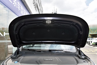 2025款梦想家 PHEV 四驱尊贵鲲鹏版