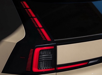 2025款沃尔沃XC70插电 高配版 官图